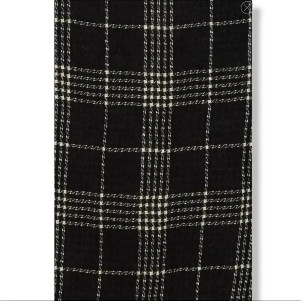 Modena Scarf New With Tags Airspun Woven Black Plaid Loop Scarf $40